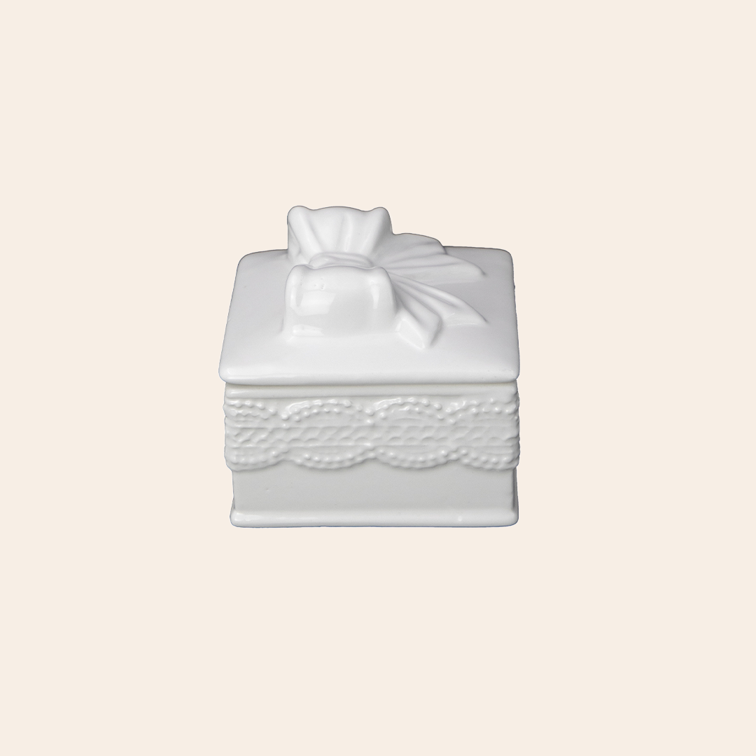 Ornament Box Cream Crackle 4