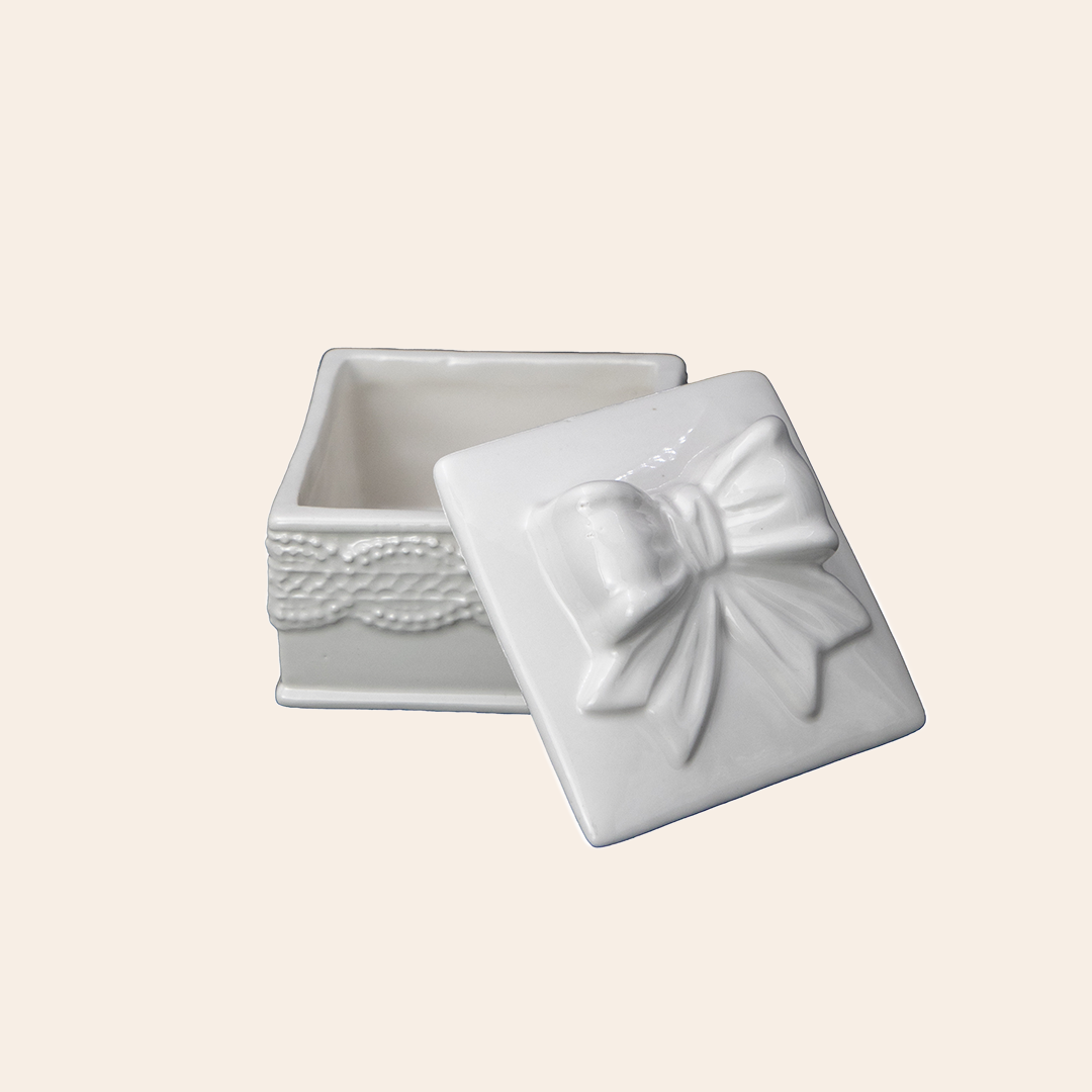 Ornament Box Cream Crackle